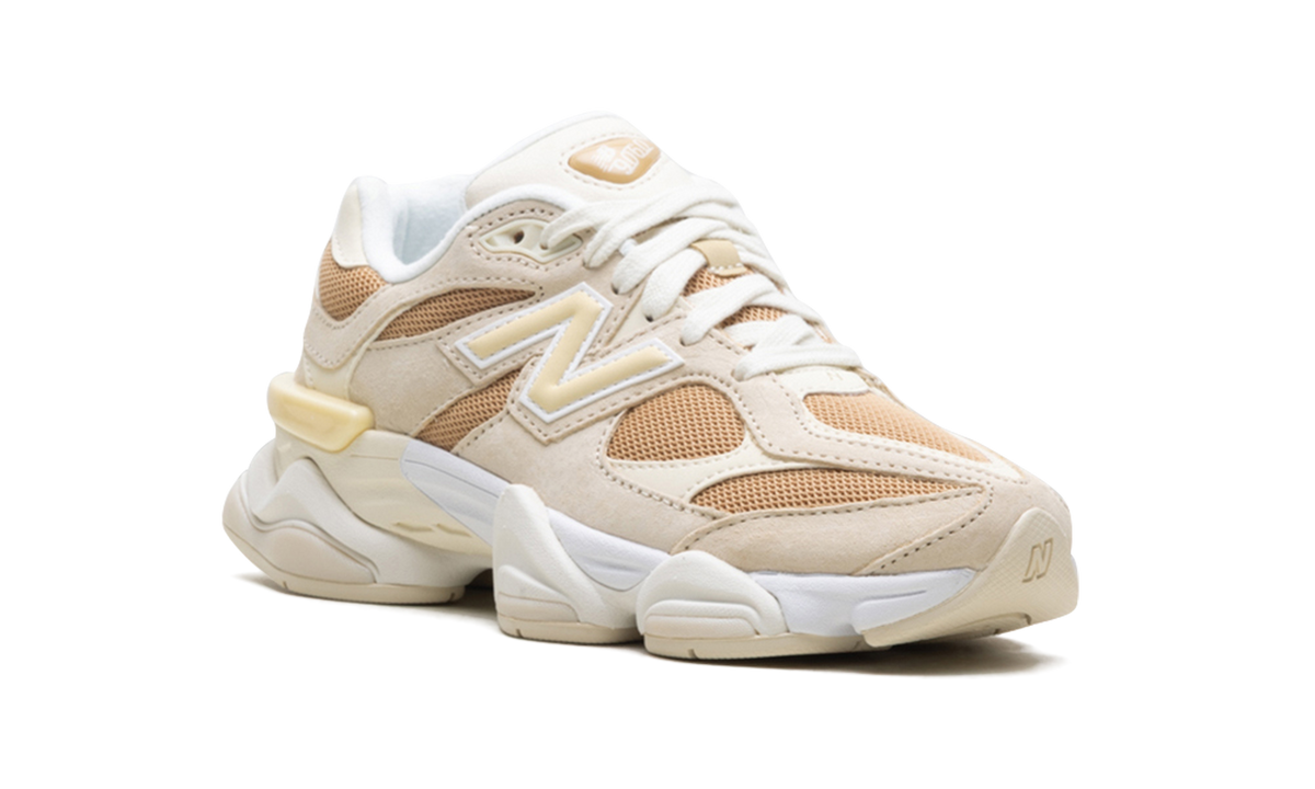 9060 "Brown Ivory White" U9060FW