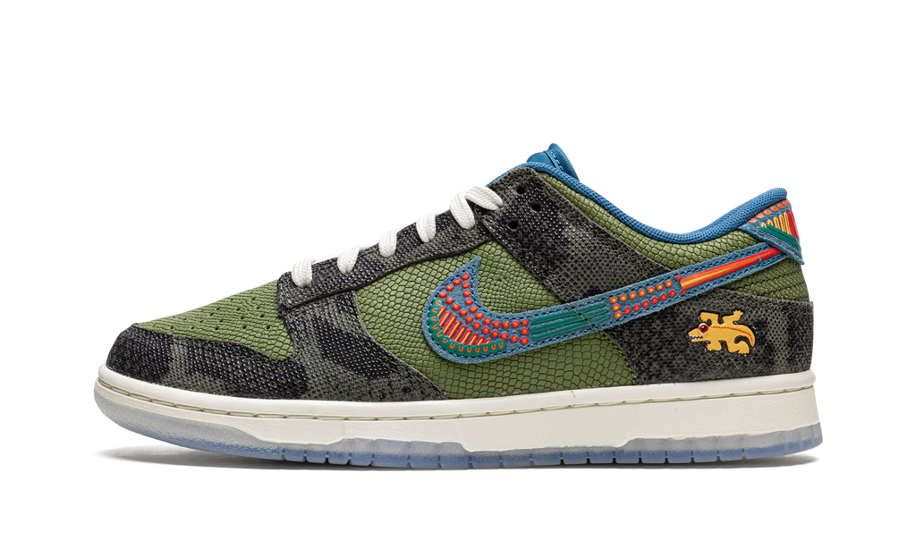 Dunk Low "SiEMPRE Familia" DO2160 335